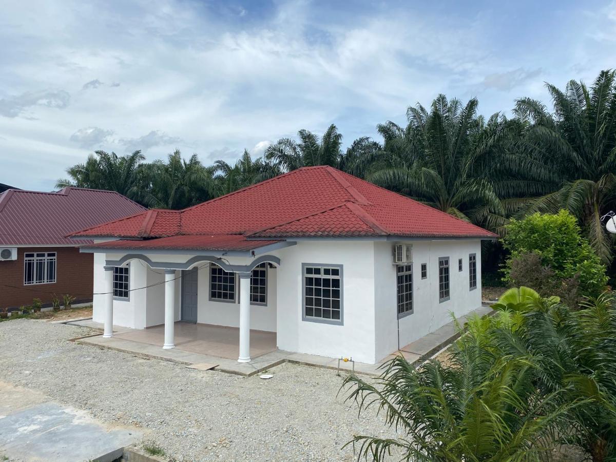 Cempaka Homestay Parit Raja Buitenkant foto